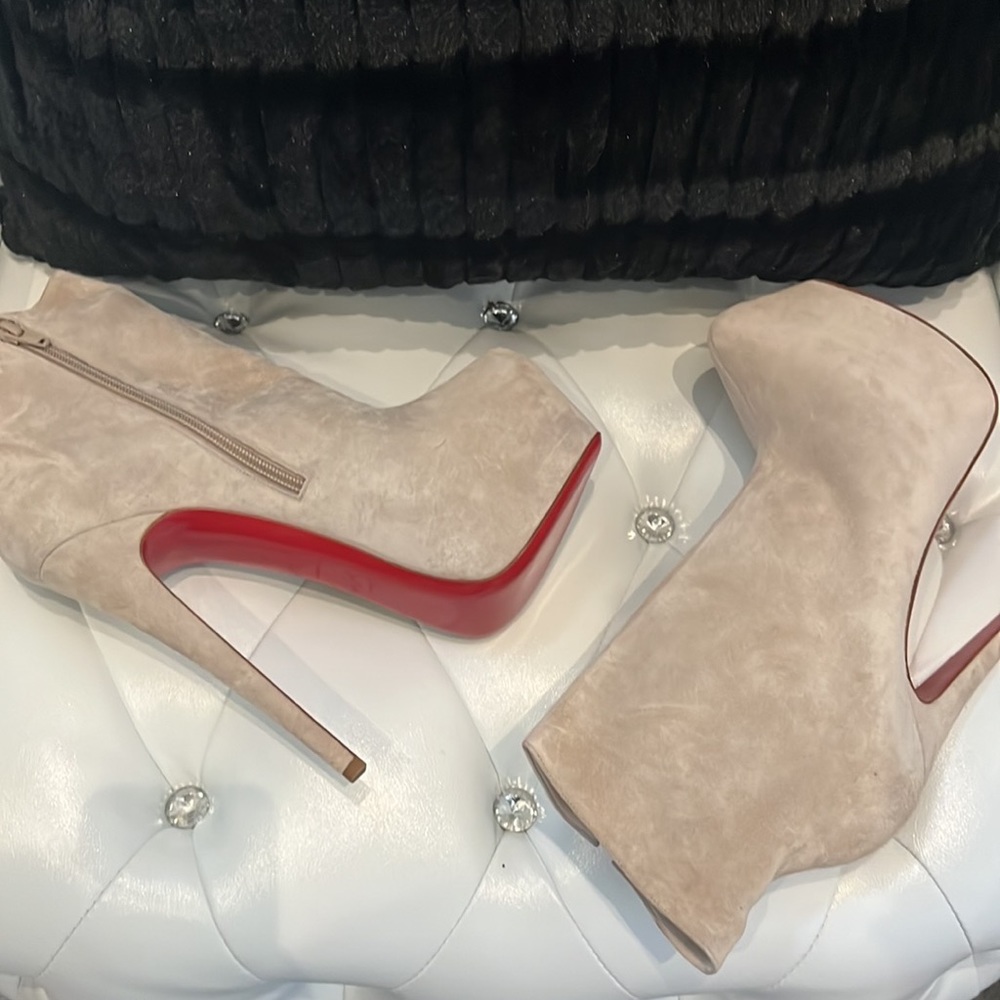 NEW!! Christian Louboutin Daf bootie 160 Veau Velours